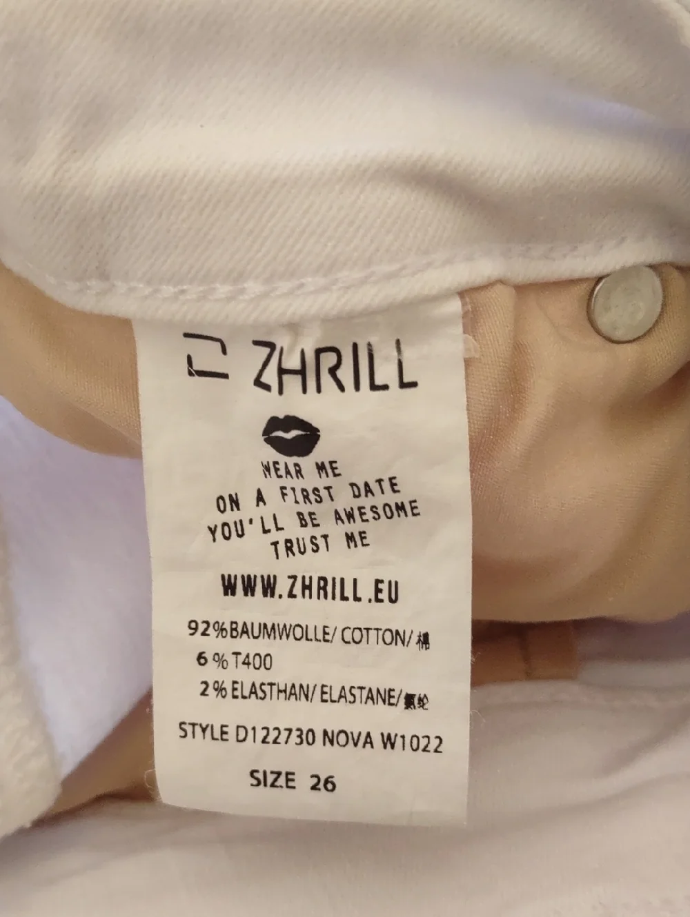 Zhrill Women's White High-Rise Jeans - Picture 6 of 6